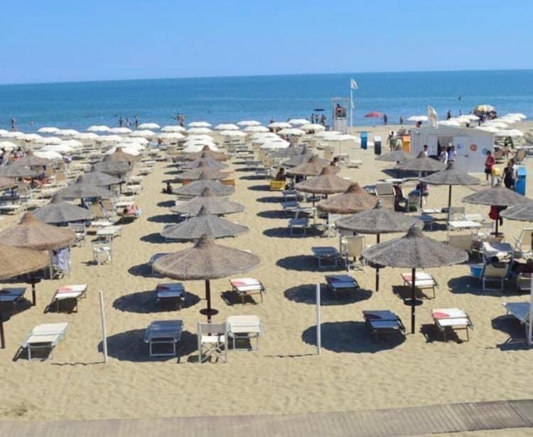 Casa Vacanza Dei Greci Barletta Extérieur photo